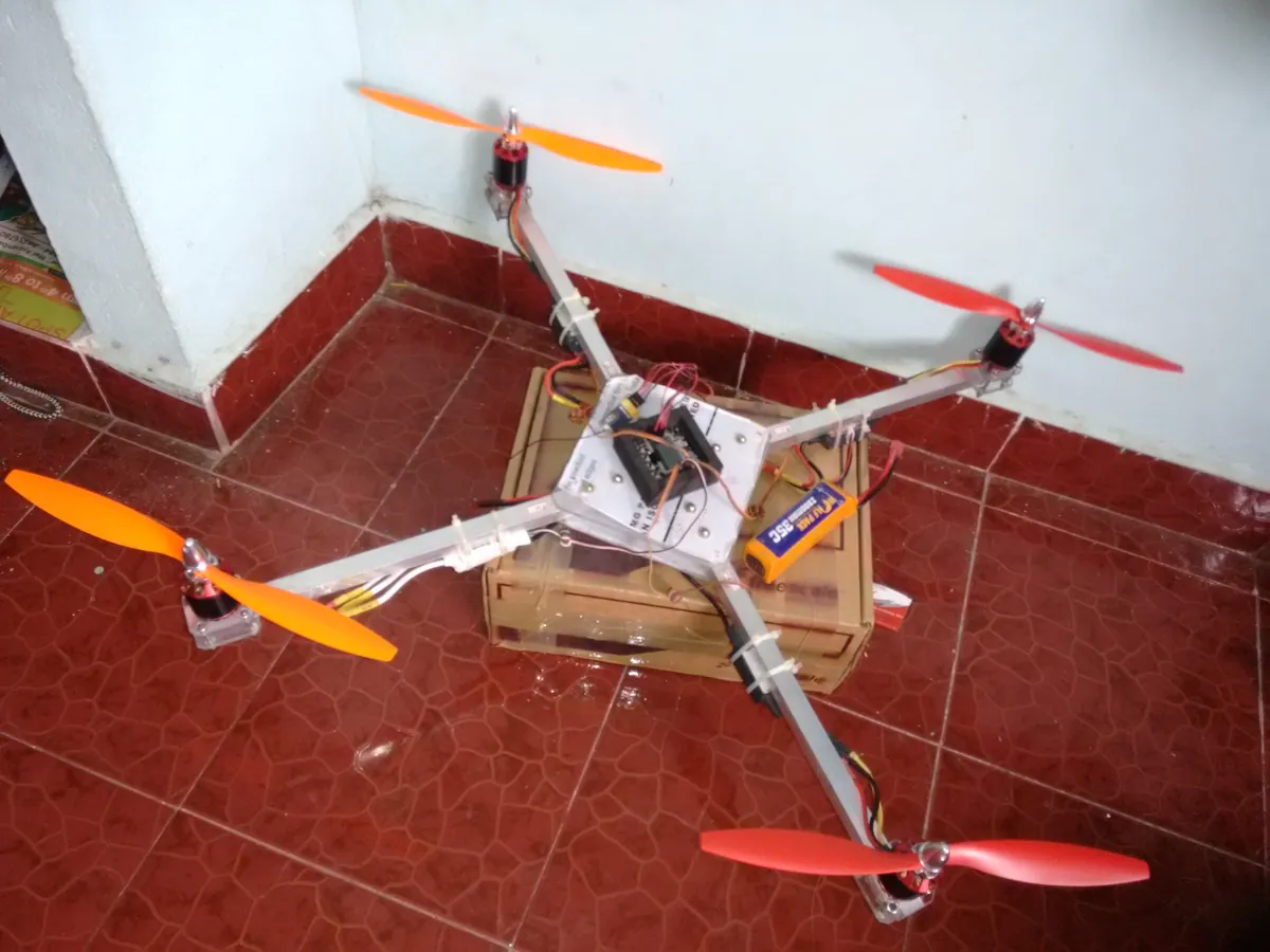 Quadcopter — UAV Build photo 1
