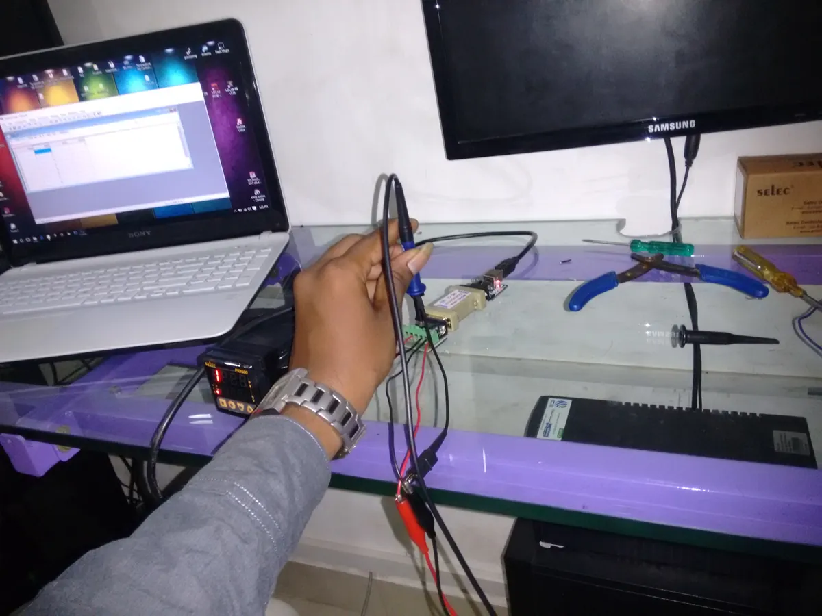 Temperature PID Controller — Hardware photo 1
