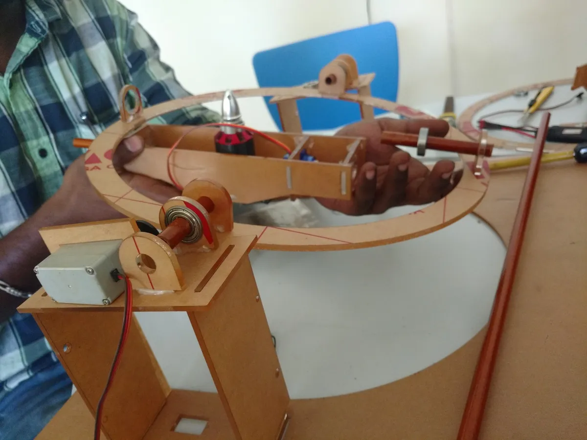Wall Climbing Robot photo 1