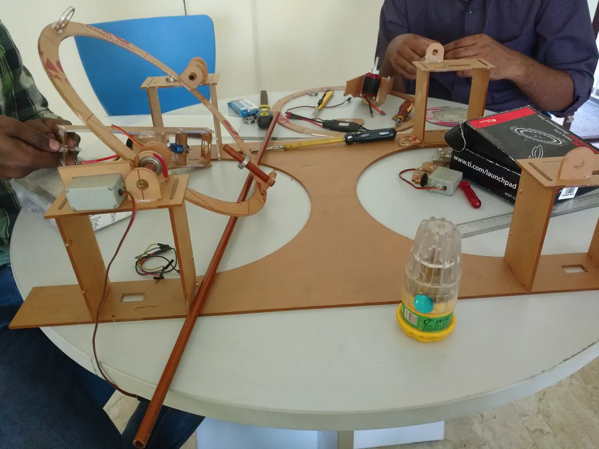 Wall Climbing Robot photo 3