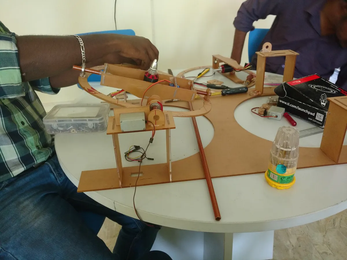 Wall Climbing Robot photo 5